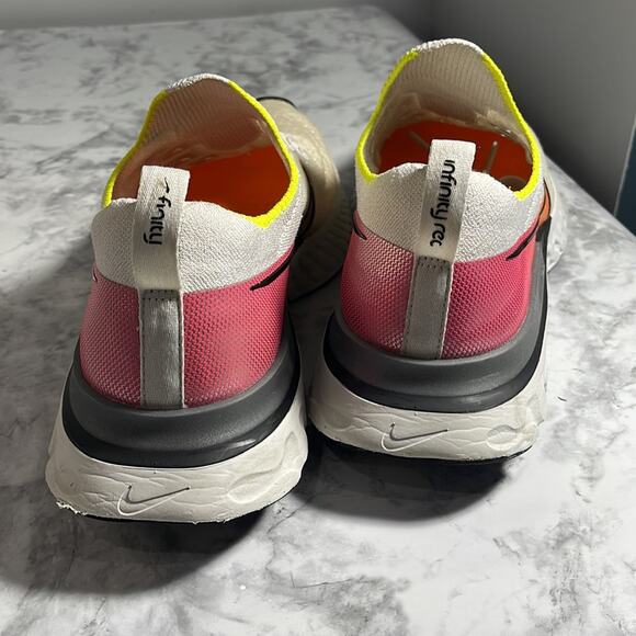 Nike React Infinity “Pink Blast” Platinum Tint Marathon Running Shoes Size 10.5 - Picture 3 of 11